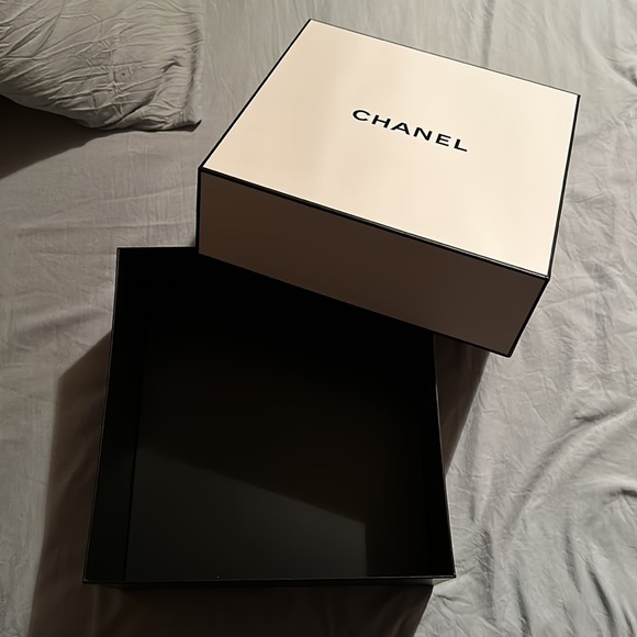 Chanel box authentic - Picture 3 of 5